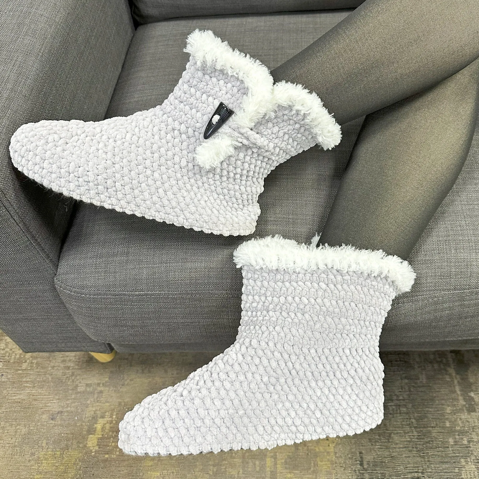 Crochet House Slipper pattern, US standard terms, Skill level beginner