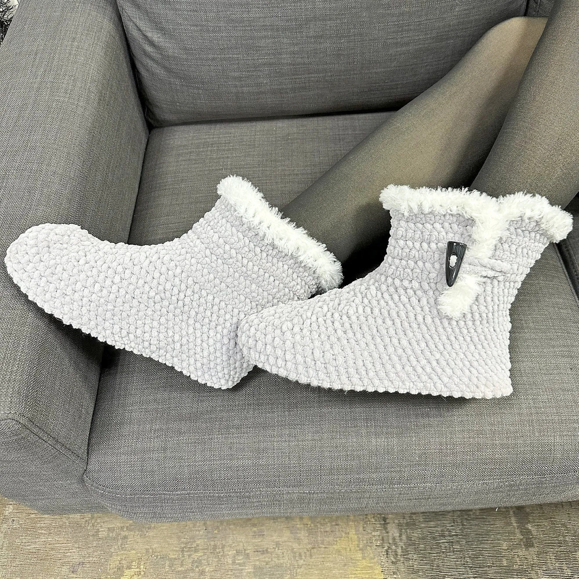 Crochet House Slipper pattern, US standard terms, Skill level beginner