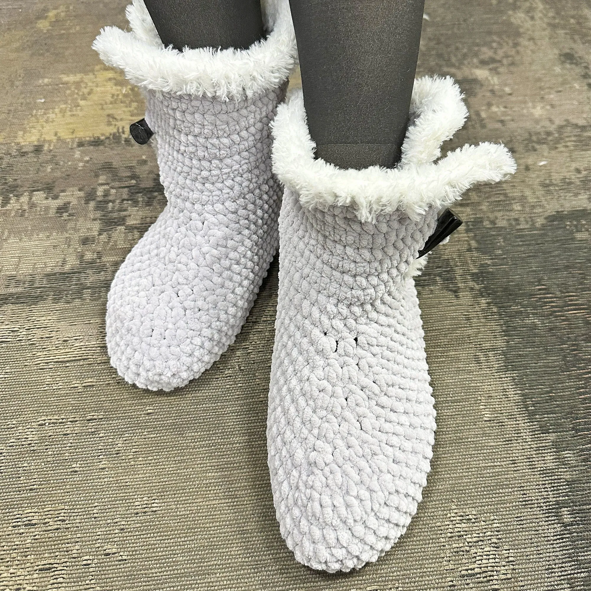 Crochet House Slipper pattern, US standard terms, Skill level beginner