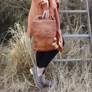 Patsy | Bedstu | Tan Rustic